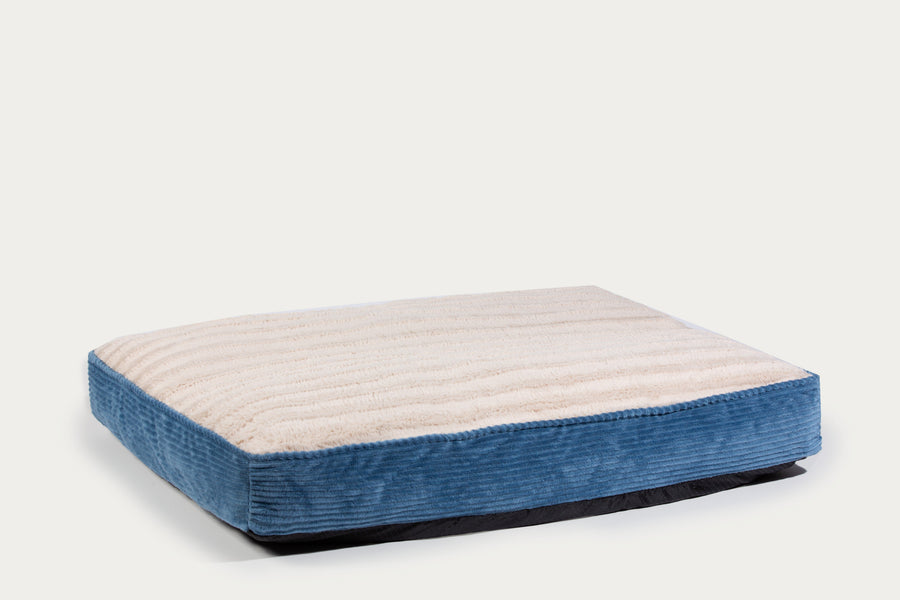 Deluxe Gusseted SleepDog™ Pet Bed Product Image 4