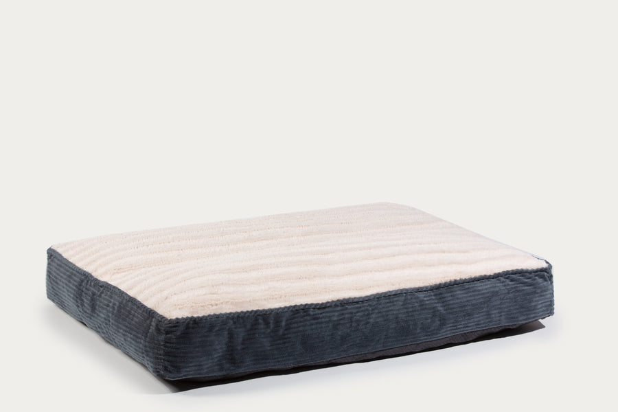 Deluxe Gusseted SleepDog™ Pet Bed Product Image 3